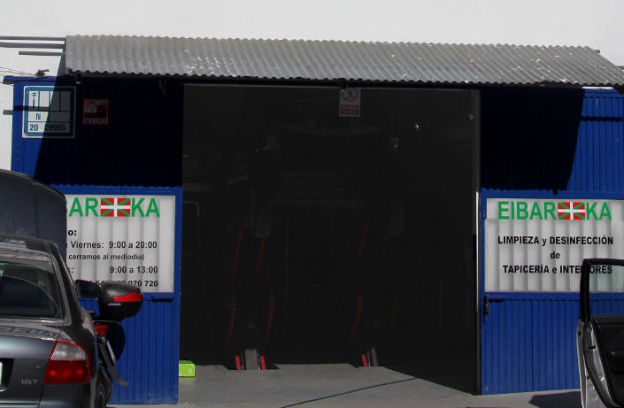 Taller mecánica rápida Eibarka gasolinera ACITAIN Eibar
